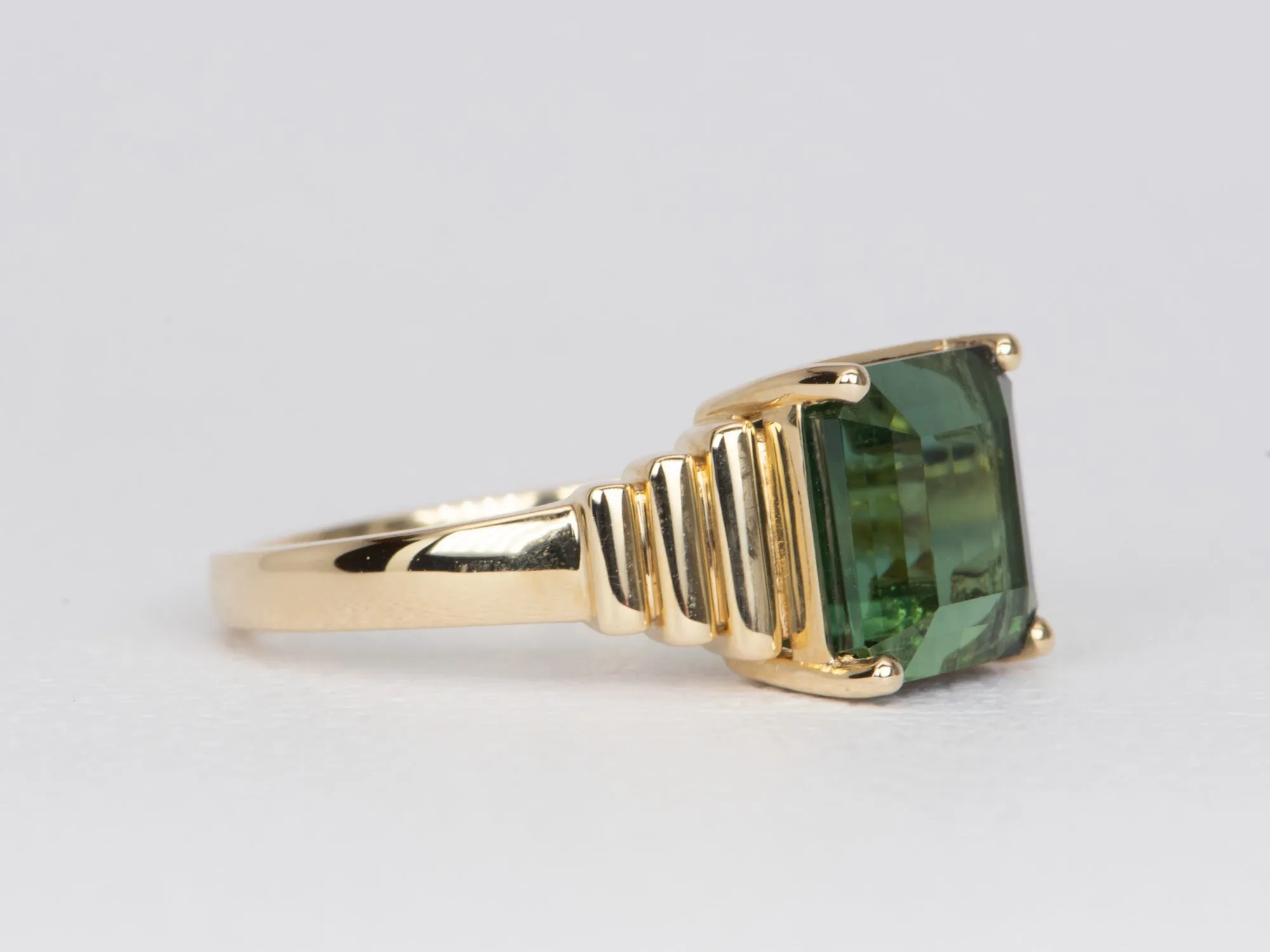 5.55ct Tourmaline on Wide Ribbed Design 14K Gold Engagement Ring R6477