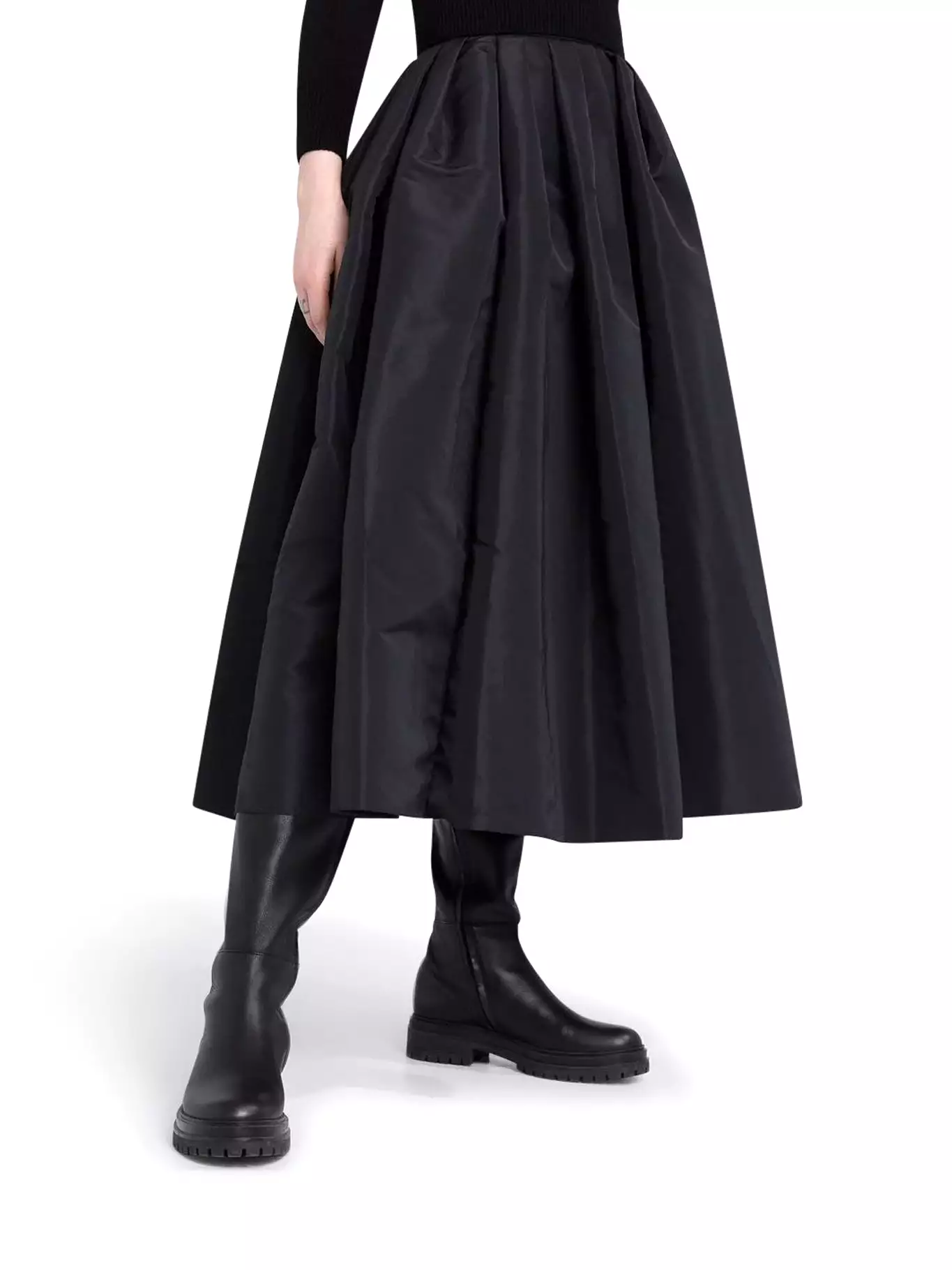 high-waisted full skirt