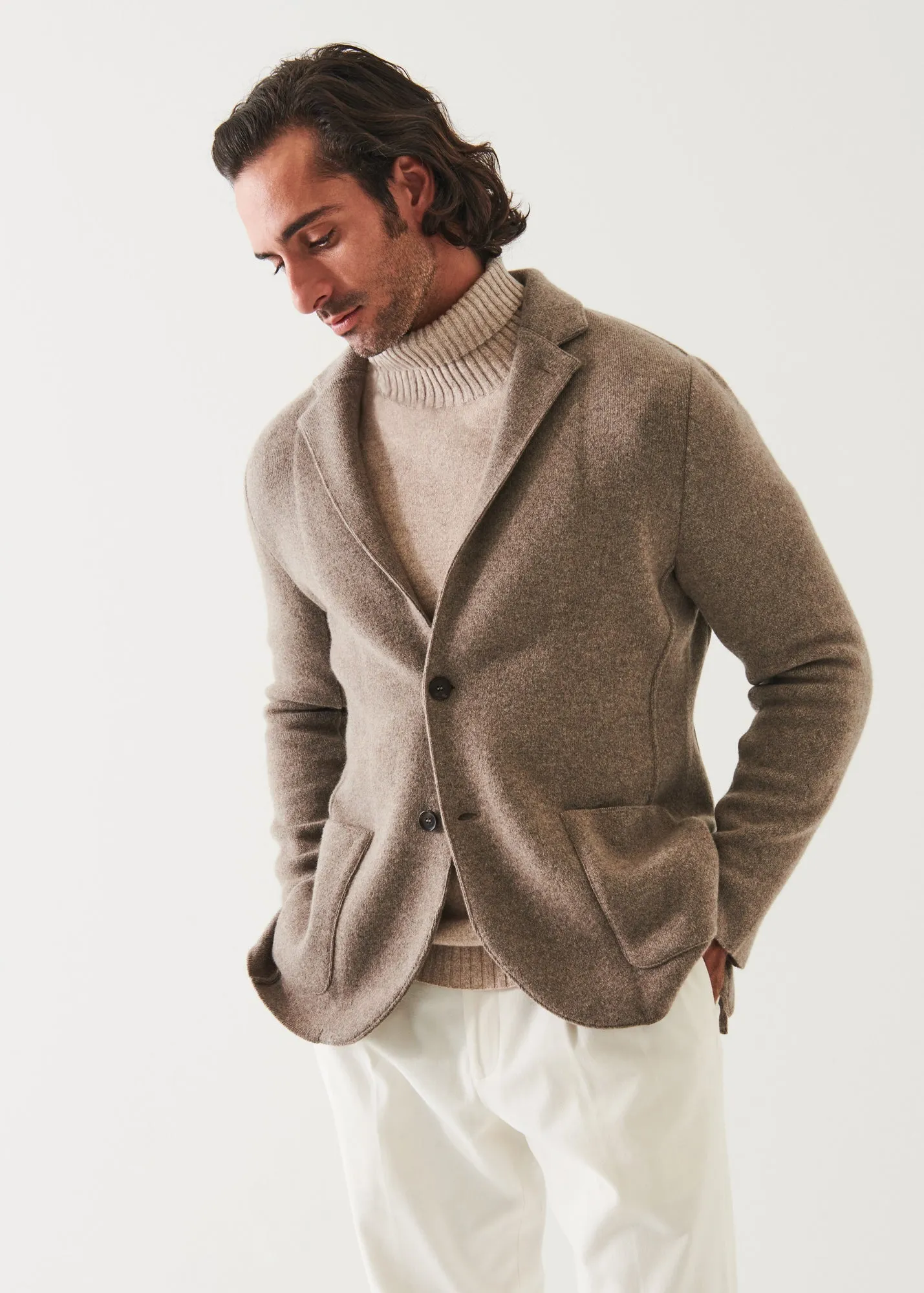 ITALIAN CASHMERE TWO-BUTTON BLAZER