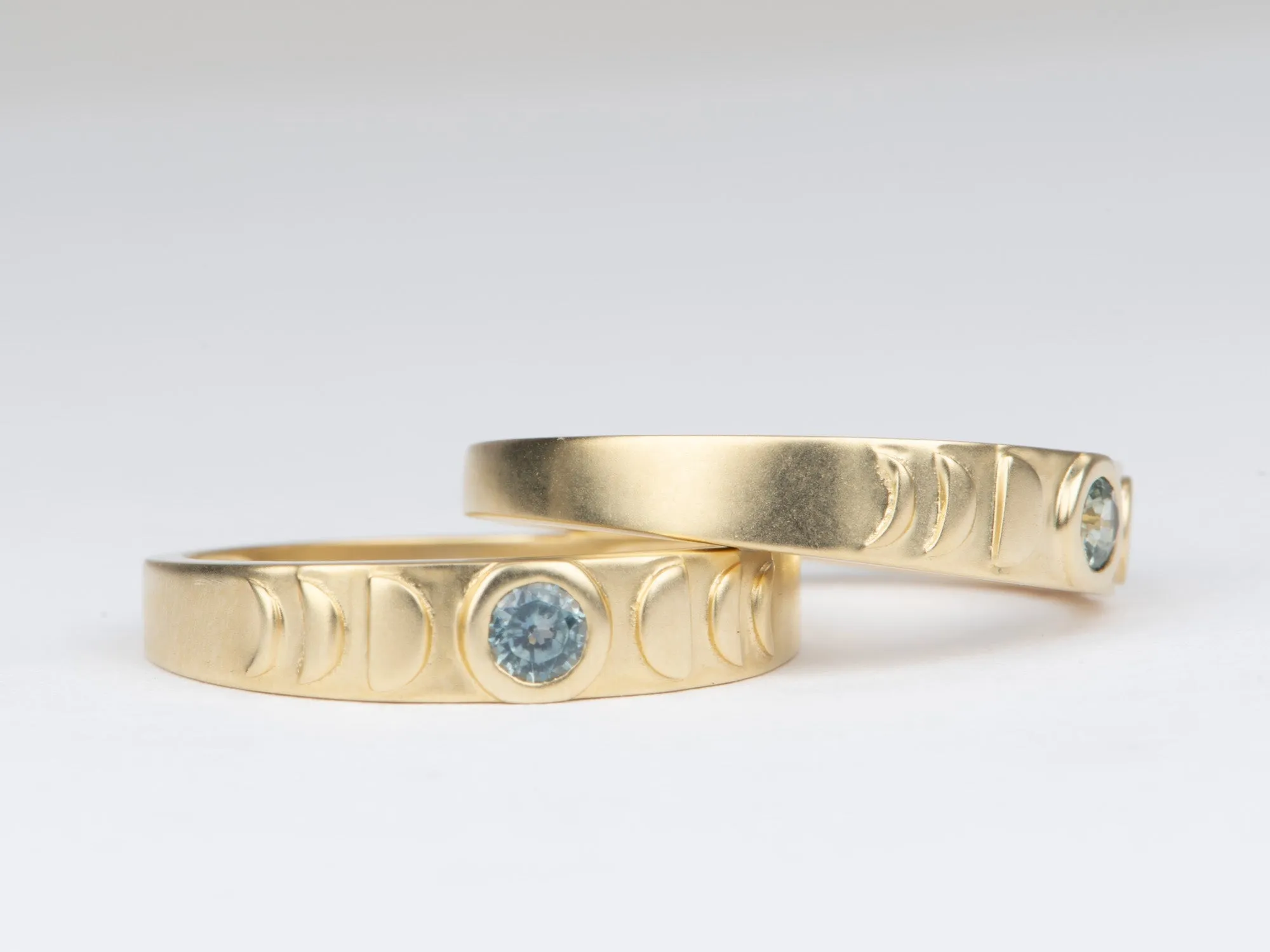 Montana Sapphire Crescent Moon 14K Gold Ring R6554