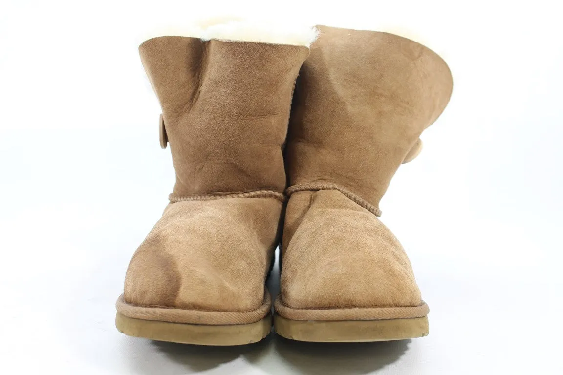 UGG Bailey Button Women's Chestnut Boots 9M(ZAP20141)