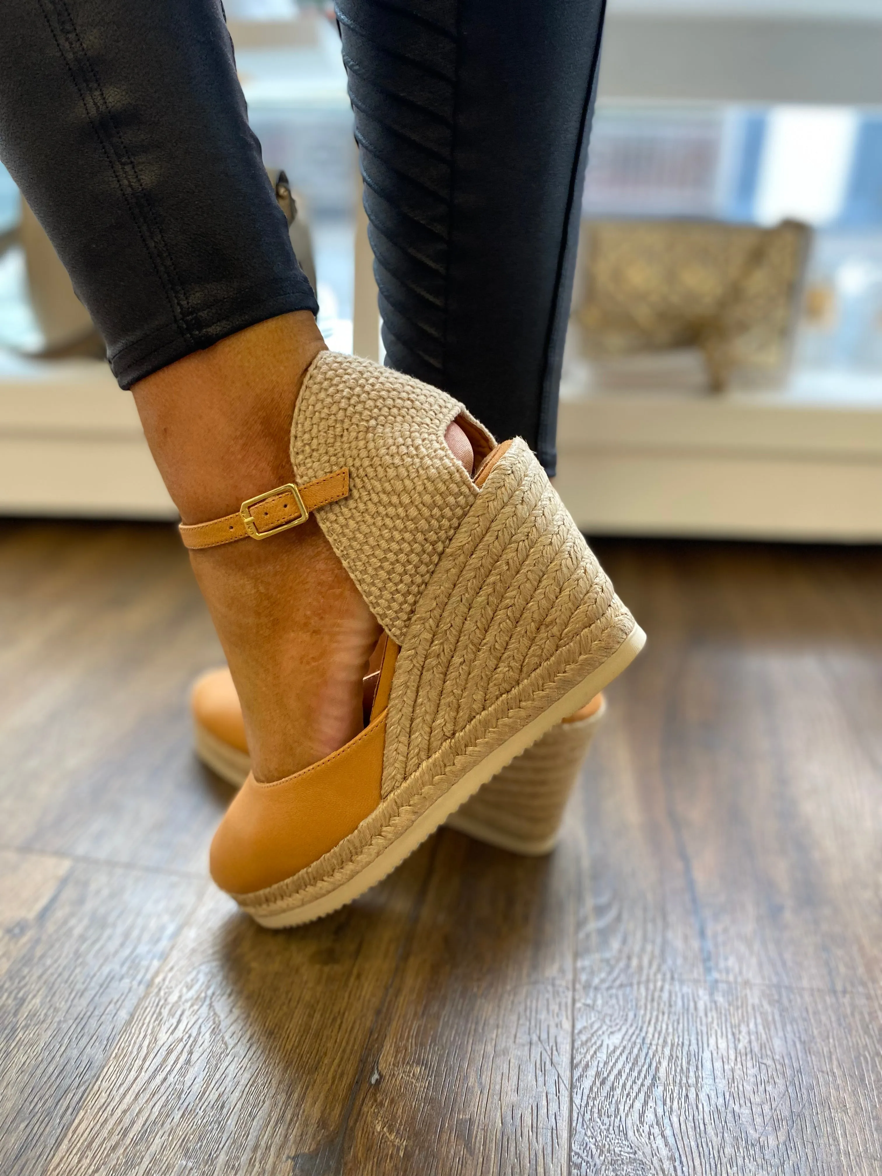 UNISA CASTILLA 24 ESPADRILLE TAN WEDGE