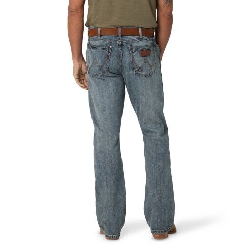 Wrangler Men's Retro Relaxed Fit Bootcut Jean in Greeley